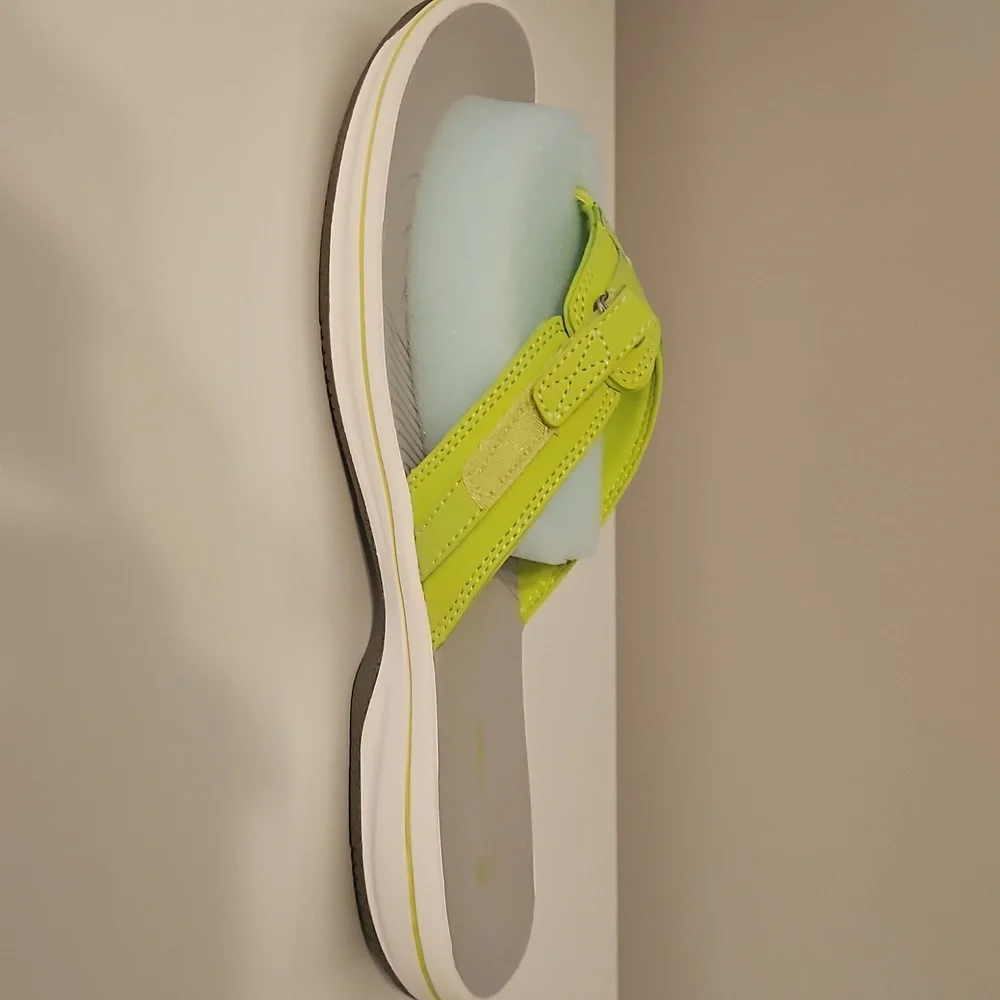 Clarks LIME sandles - Picture 2 of 3